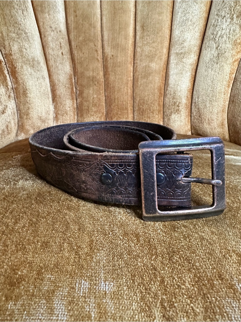 Vintage Milano Brown Embossed Leather Belt Antiqued Buckle Well Loved & Worn In